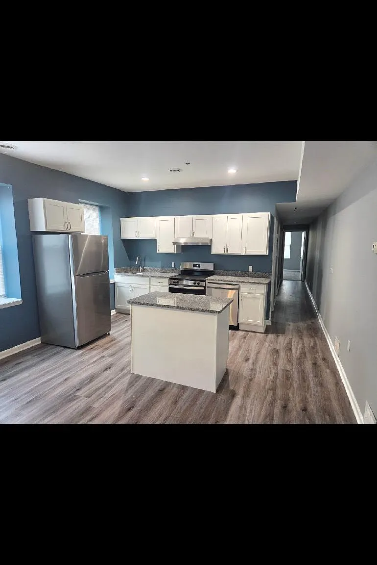 2 bed, 600 sqft, $1,400 — Photo 3