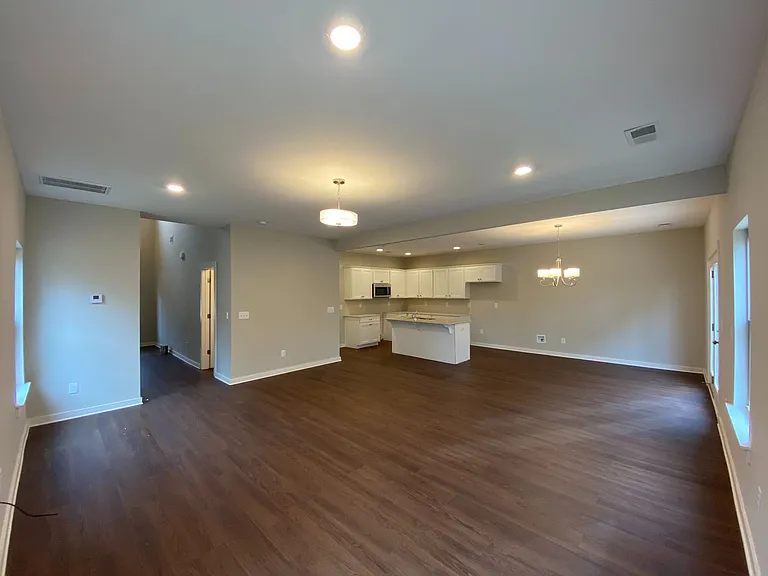 7950 Saint James Dr — Photo 12