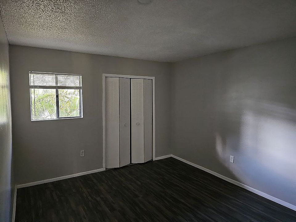 1st image of 324 Scottsdale Sq
