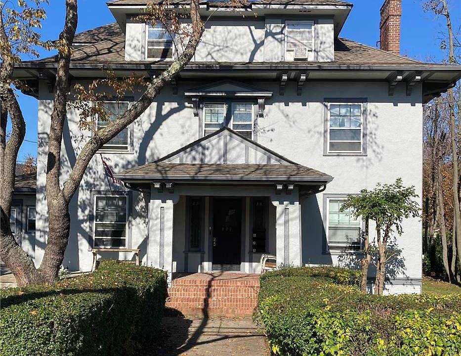 1st image of 802 Cornaga Ave