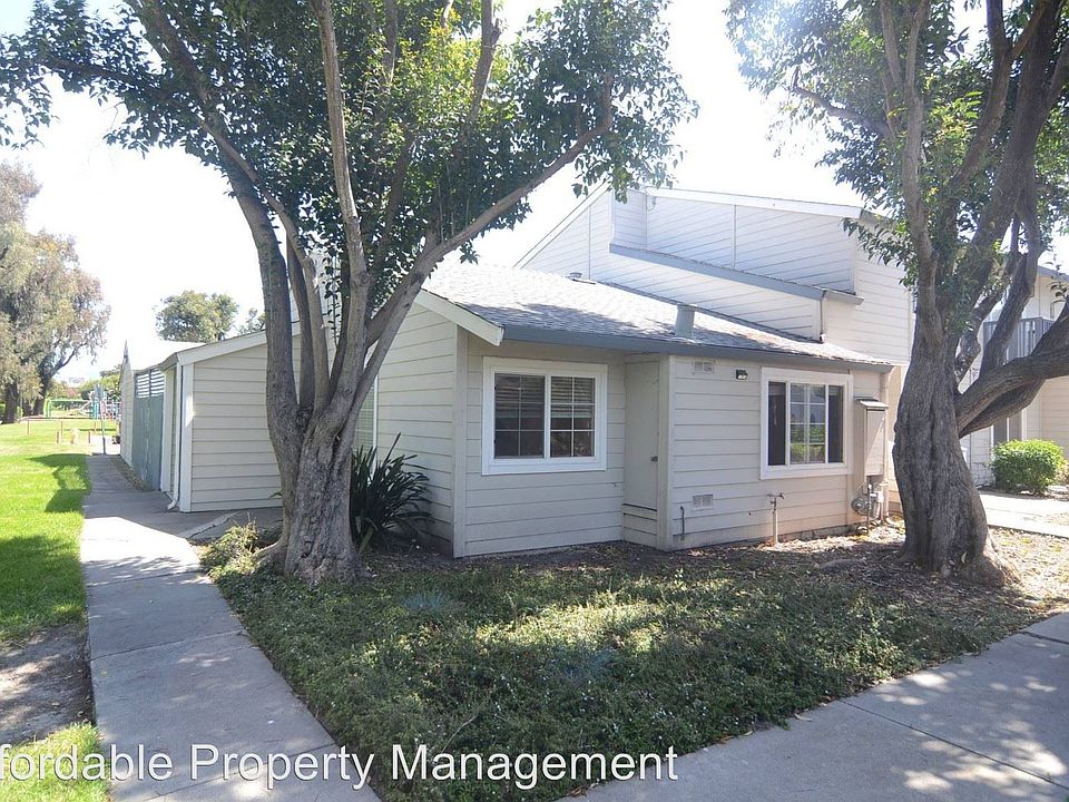 1st image of 4138 Aquarius Cir