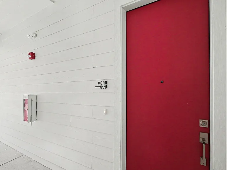 2217 N Fitzhugh Ave #303 — Photo 5