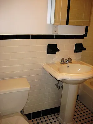 Rented by City Connections Realty | media 21