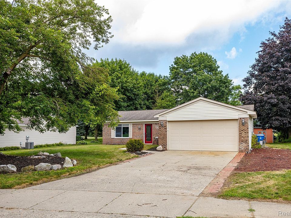 1st image of 1123 Meadowlark Dr