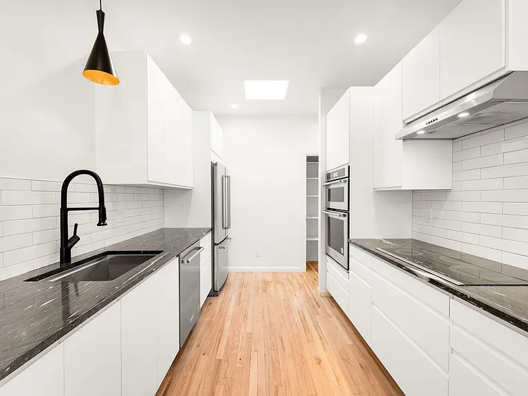 1715 15th St #5 — Photo 3