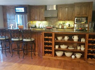 25540 Longview Rd, Hopedale, IL 61747