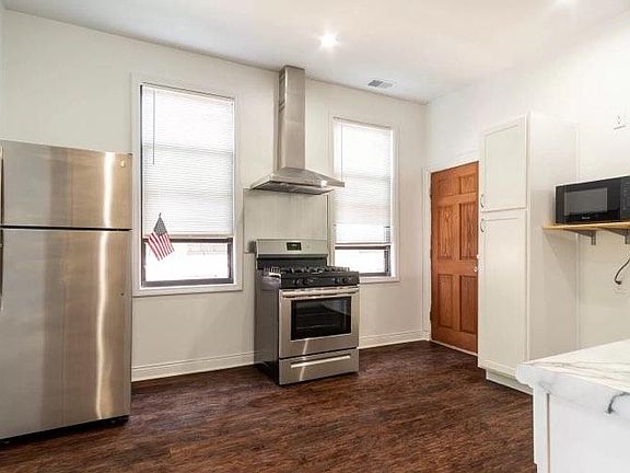 5th image of 1931 W 21st Pl #2