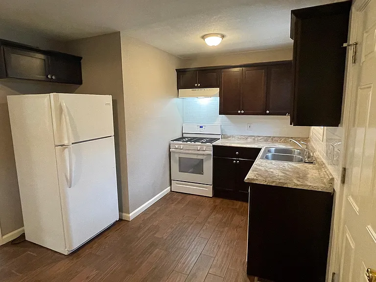 2518 S 48th St — Photo 5