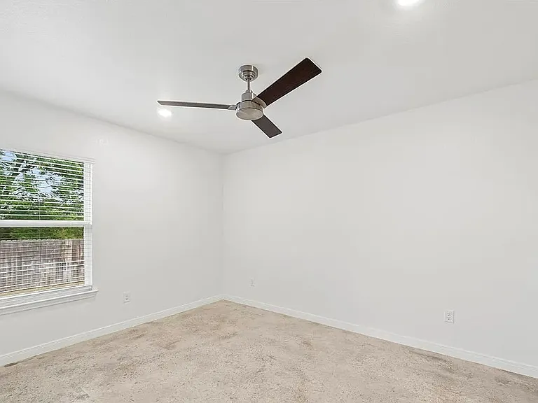 916 Wax Myrtle Ct #A — Photo 2