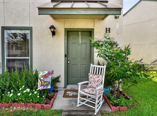 302 Saint Andrews St APT H-101, Rockport, TX 78382