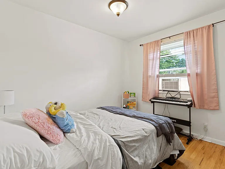 2506 Lelaray St — Photo 21