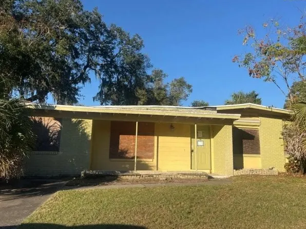 100 E Coleman Cir, Sanford, FL 32773