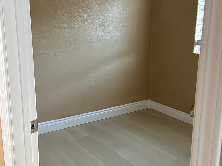 353 Dale Dr — Photo 5