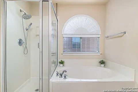 215 Redbird Cir — Photo 11