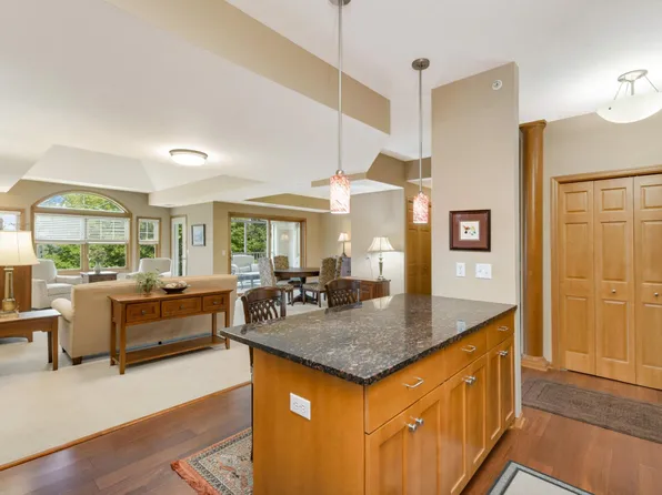 500 Greenhaven Dr APT 313, Burnsville, MN 55306
