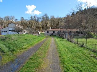 833 Whistlers Ln, Roseburg, OR 97470