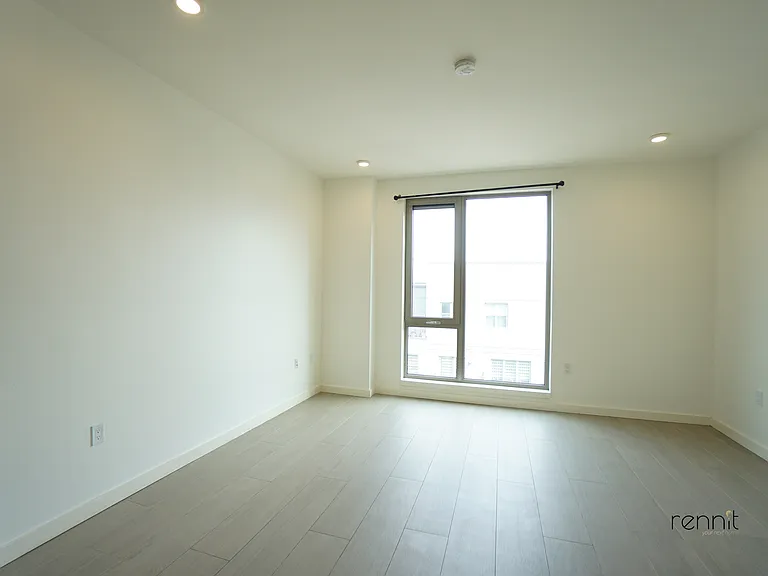 33 Little Nassau St #804 — Photo 7