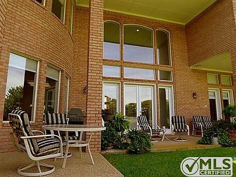 4th image of 6115 Oak Hollow Dr