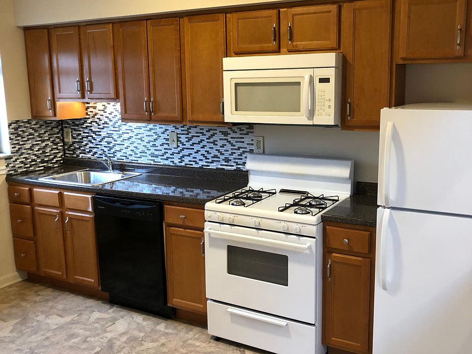 1st image of 306 Boggs Ave #2