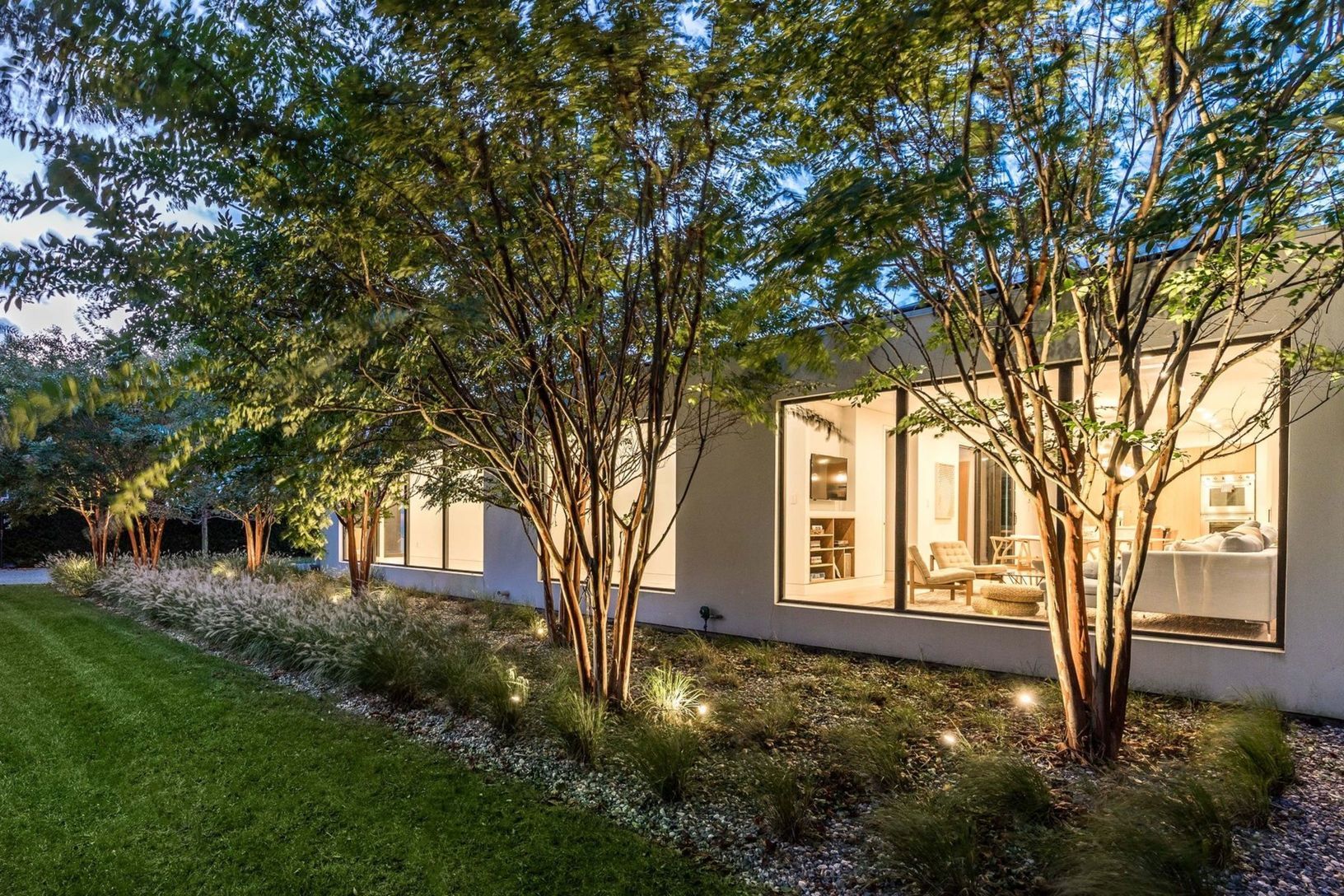 Landscaping by LaGuardia