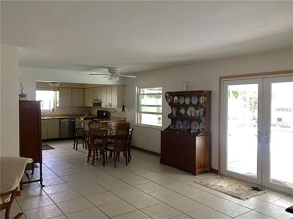 4th image of 7225 Edenville Dr