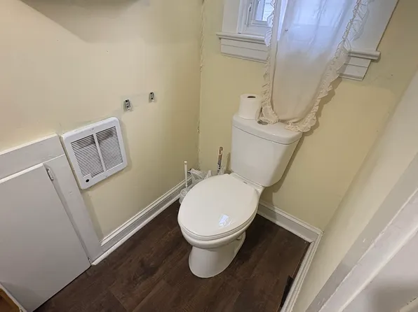 320 10th St #324, West Pt, VA 23181