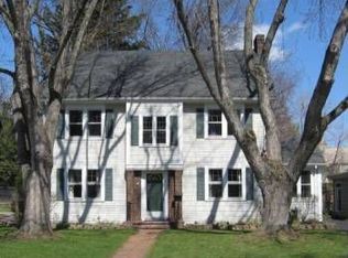 366 Oakdale Dr, Rochester, NY 14618