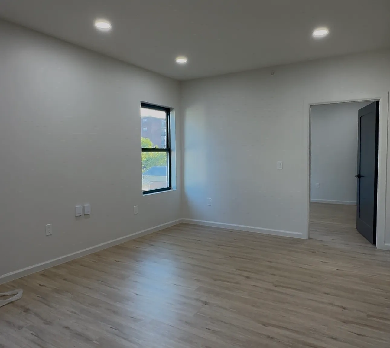 1 bed, $2,000 — Photo 2