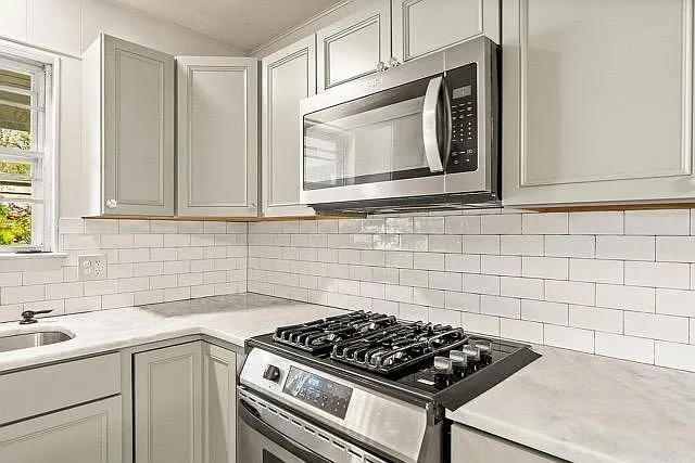 921 N Bryan St #1 — Photo 11