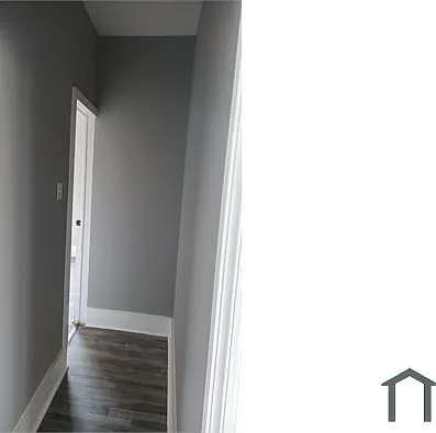 4 bed, 9999 sqft, $2,500 — Photo 4
