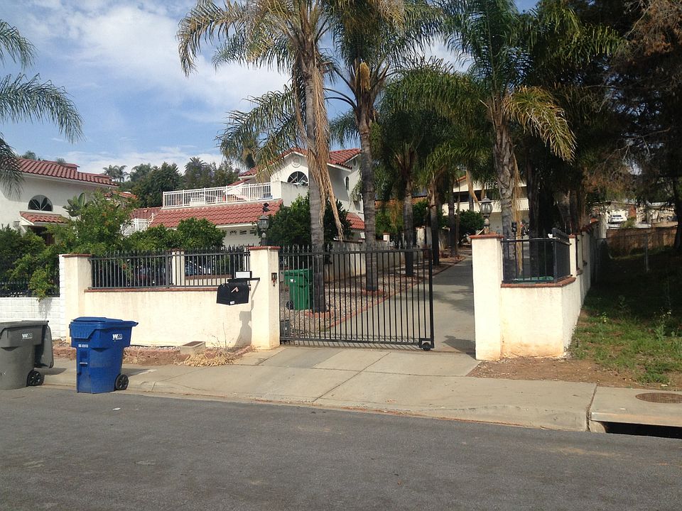 Gated and fenced property