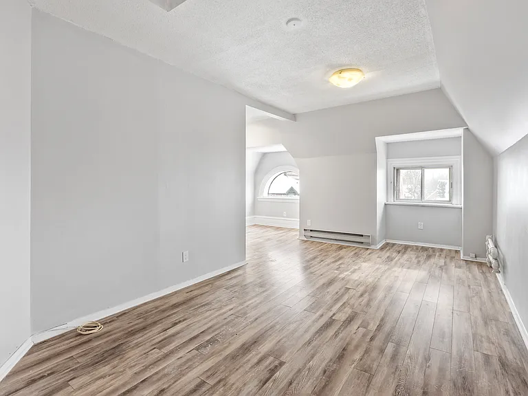 457 Somerset St W #3 — Photo 16