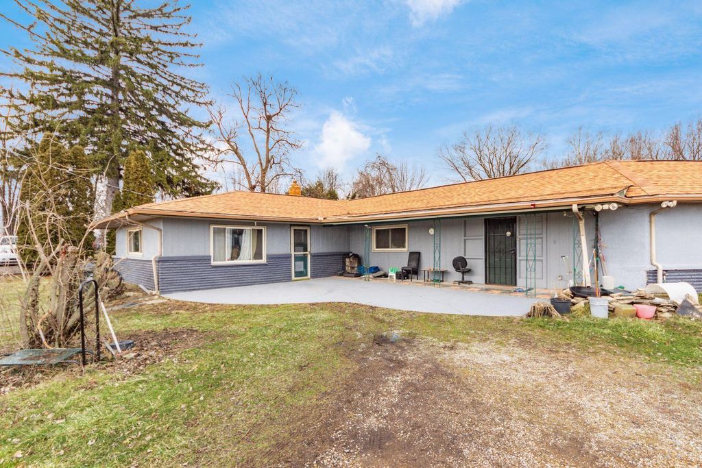 Real estate listing image