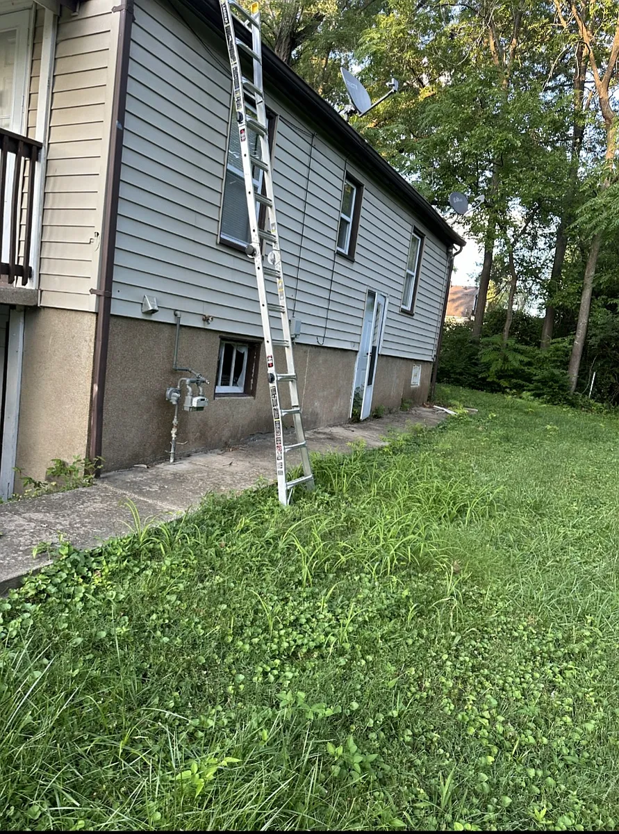 Building Photo - 1340 Colby Ave