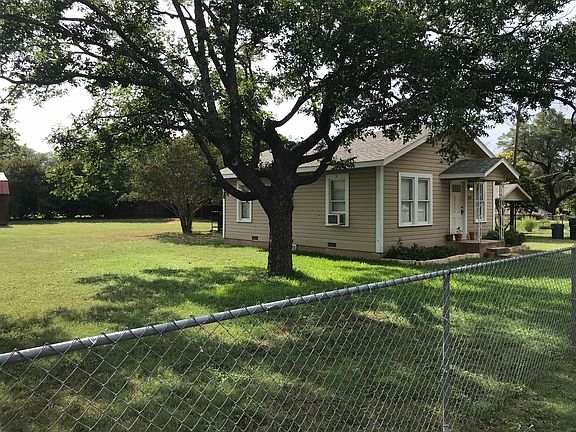 3rd image of 203 N Avenue N
