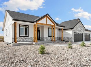 2105 Three Dots Trl, Cheyenne, WY 82009