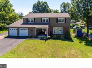 1905 Valley Forge Rd, Lansdale, PA 19446