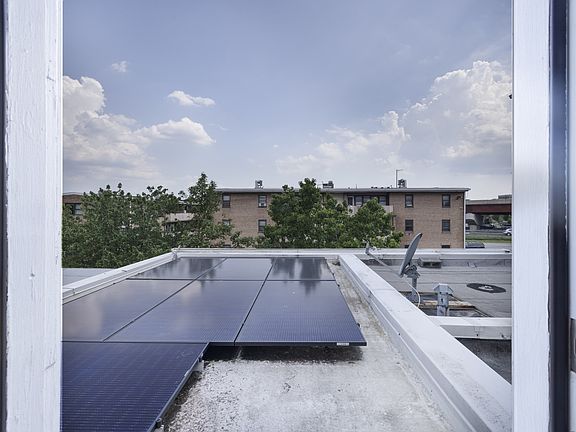 3rd image of 1122 K St SE #1