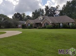 2373 Oak Alley Dr, Port Allen, LA 70767