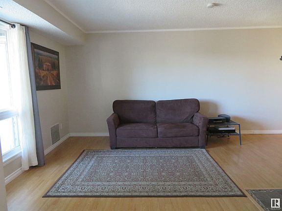 3rd image of 9265 172nd St NW