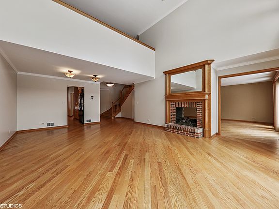 2nd image of 857 West Driveway