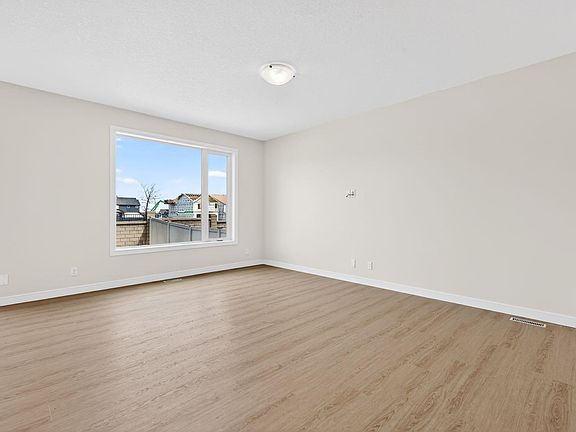 4th image of 123 Evanscrest Way NW