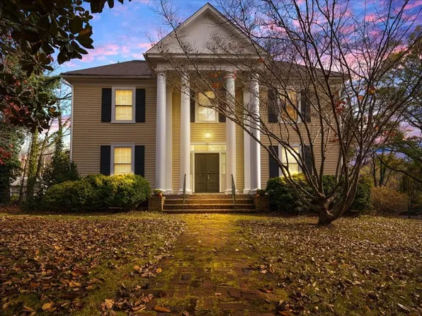 135 Reid St, Chatham, VA 24531