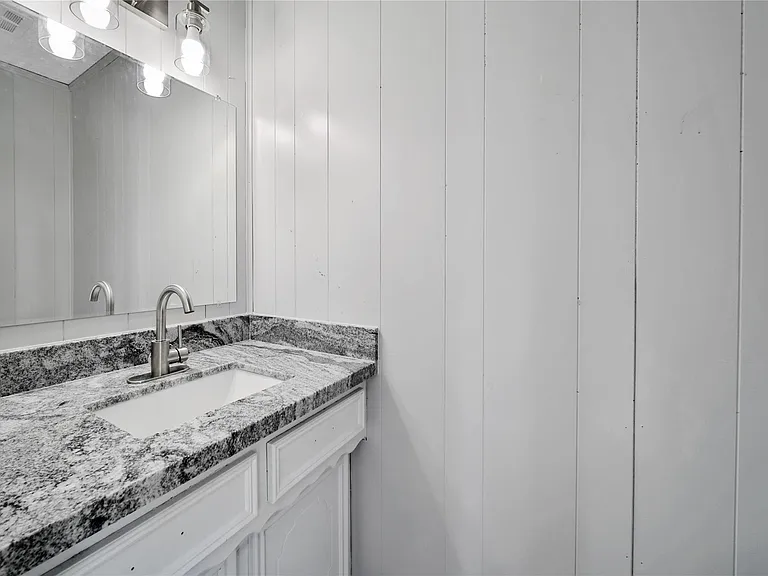 13426 Balcrest Dr — Photo 15