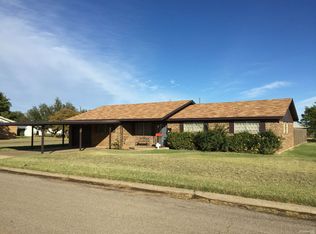 2000 Graham St, Wellington, TX 79095