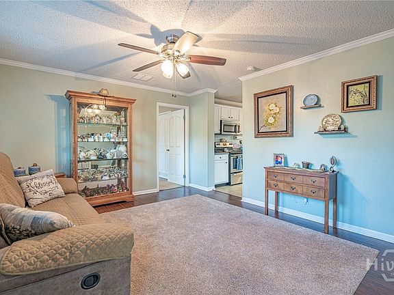 4th image of 228 Southern Charm Way
