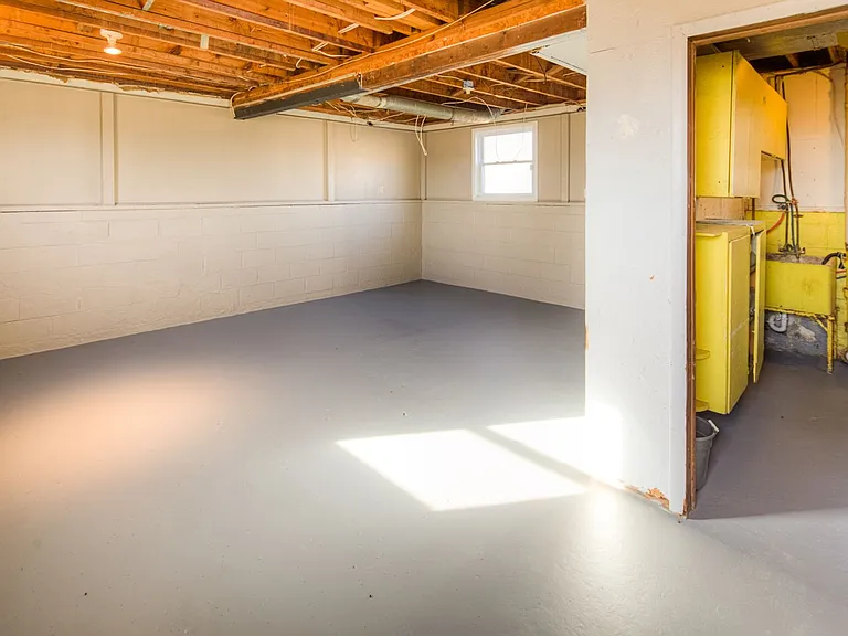 203 Sycamore Rd — Photo 11