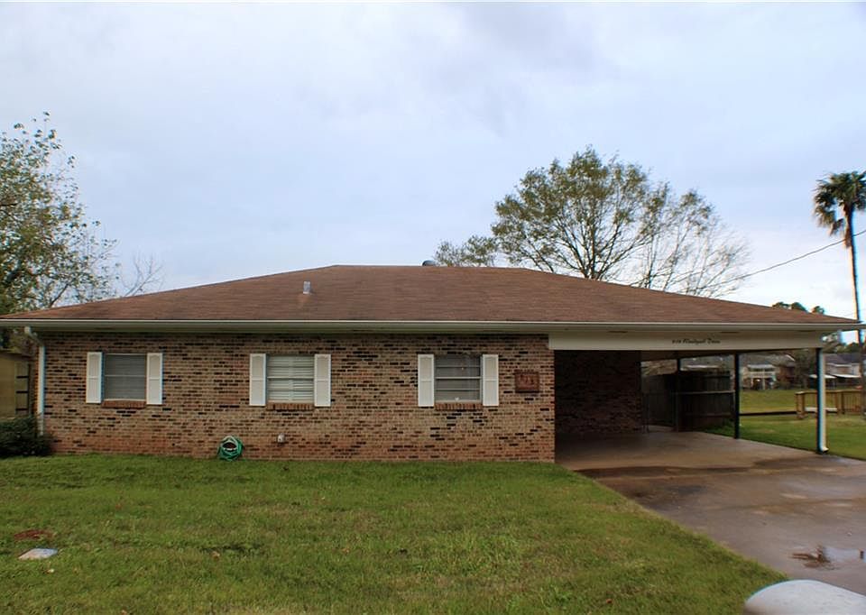 1st image of 818 Woodyard Dr