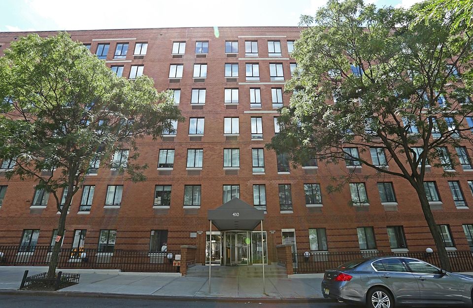 1st image of 410 W 53rd St APT 209