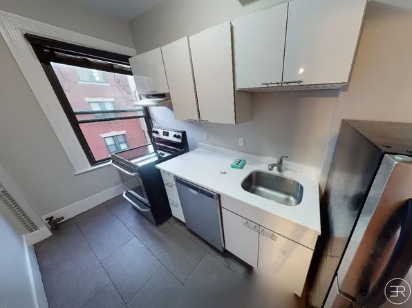 10 Sewall Ave #1, Brookline, MA 02446